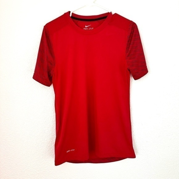 Nike Dri-Fit Tee Men’s S Red Workout Athletic Short Sleeve T-Shirt - Picture 1 of 7